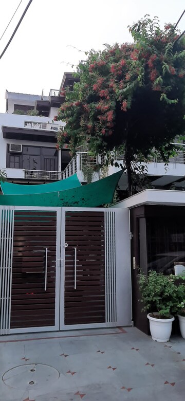 2 BHK Independent House For Rent in Sector 10a