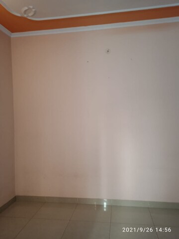 Room in 2 BHK Independent House at Sector 10a – for Rent