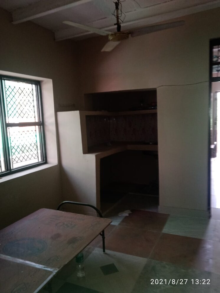 Room, sector 10a 2 Bedroom 1620 Sq.Ft. Independent House In Sector 10a Gurgaon 9051675