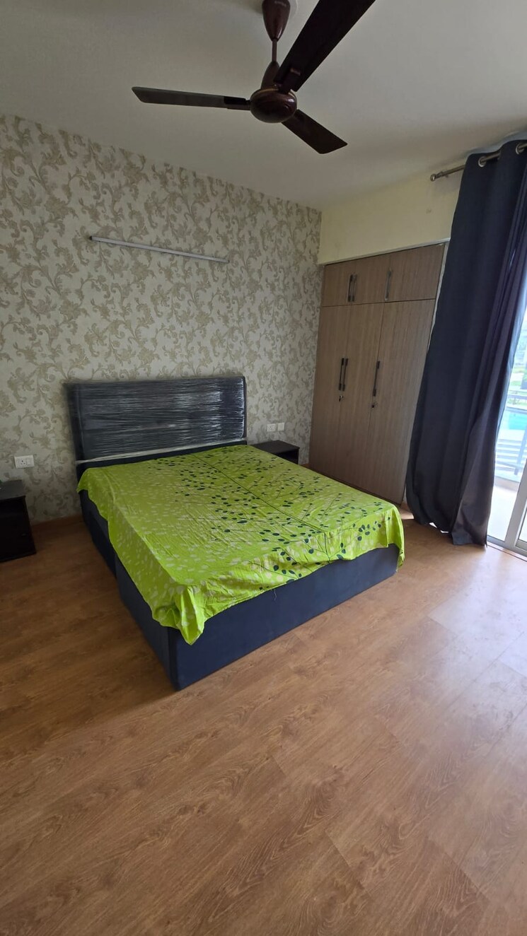 Bedroom, godrej-golf-link-villas 4 Bedroom 2276 Sq.Ft. Apartment In Sector 27 Yamuna Expressway Greater Noida 9051684