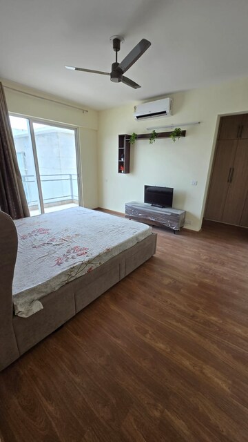 Bedroom in 4 BHK Apartment at Godrej Golf Link Villas, Sector 27 Yamuna Expressway – for Rent