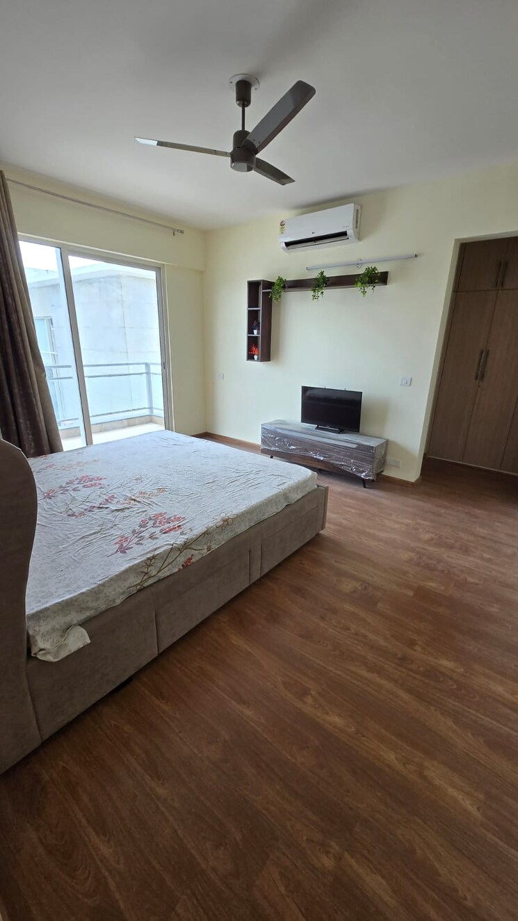 Bedroom, godrej-golf-link-villas 4 Bedroom 2276 Sq.Ft. Apartment In Sector 27 Yamuna Expressway Greater Noida 9051684