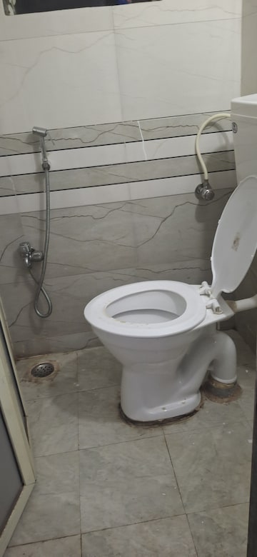 Bathroom in 1 BHK Apartment at Ghansoli – for Rent