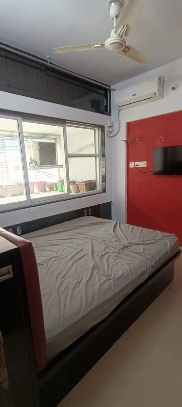 Bedroom in 1 BHK Apartment at Spring Grove Uno Society, Kandivali East – for Rent