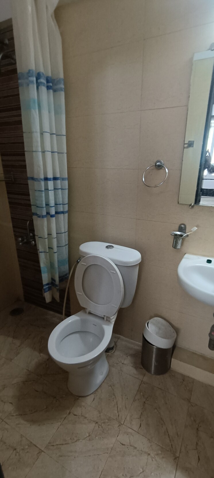Bathroom, spring-grove-uno-society 1 Bedroom 400 Sq.Ft. Apartment In Kandivali East Mumbai 9051740