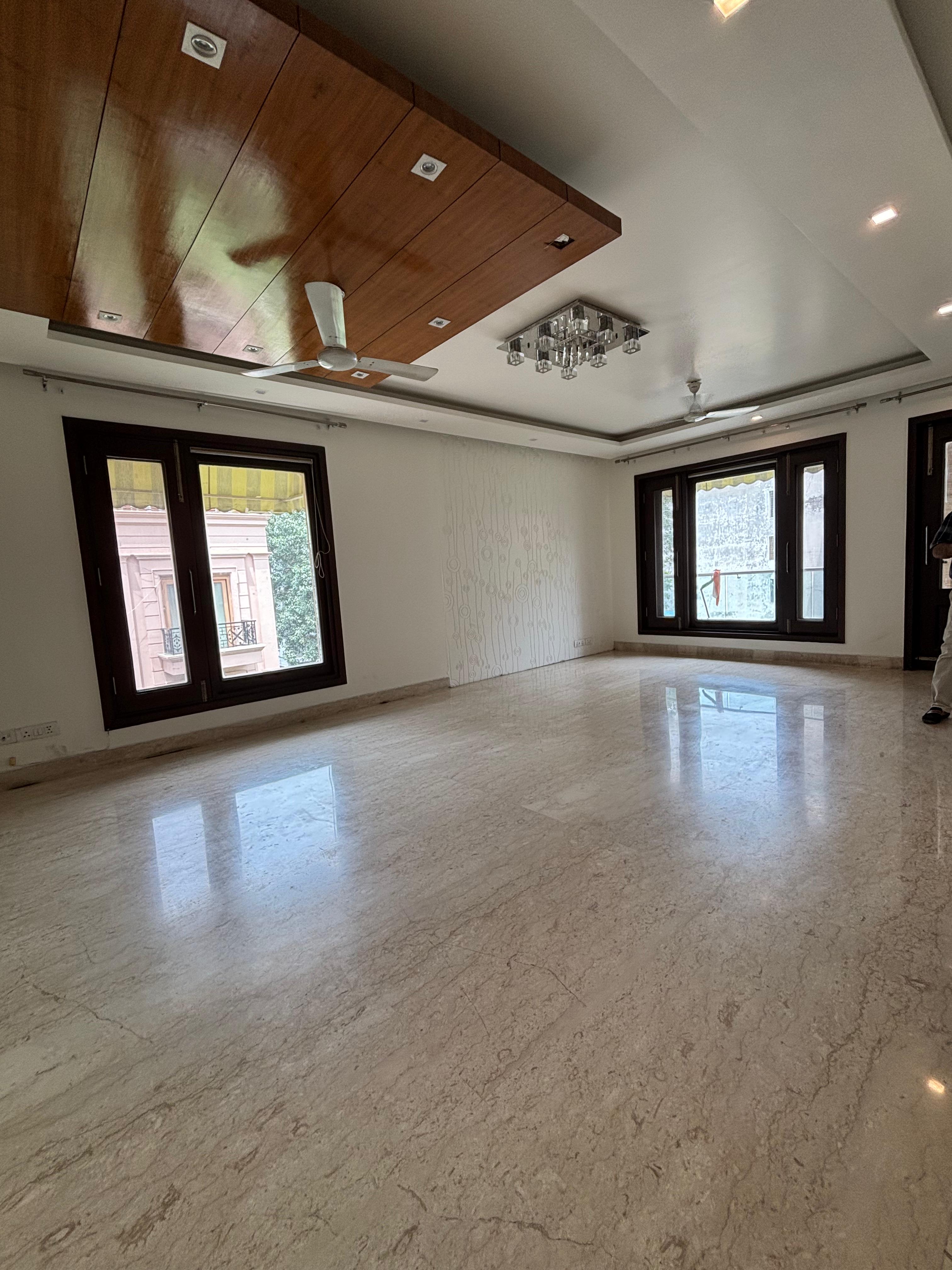 4 BHK + Servant Room Builder Floor For Rent in Green Park Extension