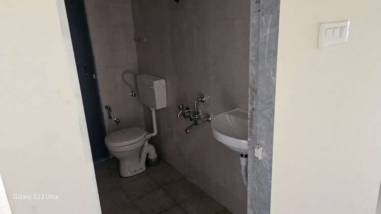 Bathroom, kalpataru-immensa 2 Bedroom 637 Sq.Ft. Apartment In Kolshet Road Thane 9051804