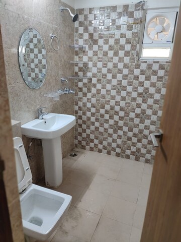 Bathroom in 2.5 BHK Apartment at Panchsheel Greens II, Sector 16 Greater Noida – for Sale