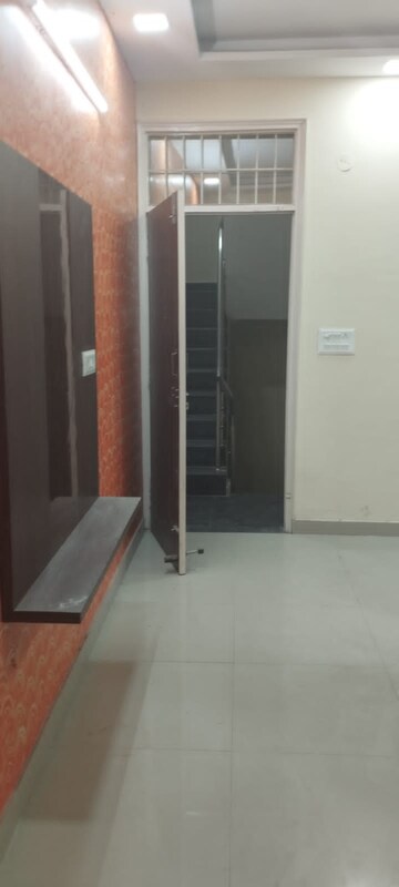 Furnished Amenities in 1 BHK Independent House at Sector 10a – for Rent