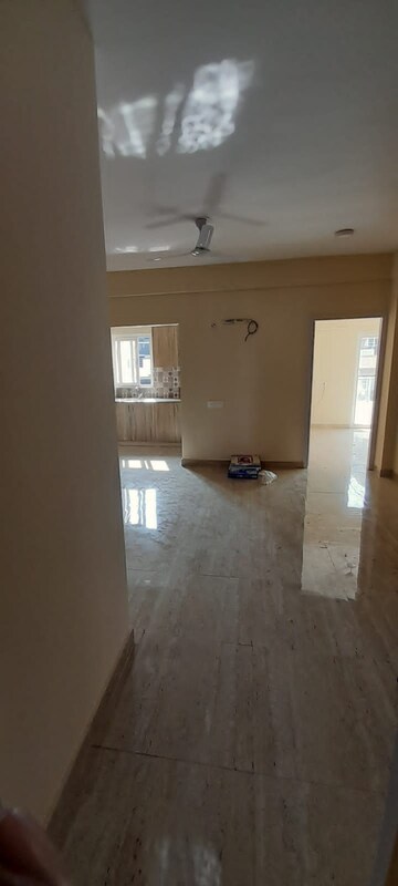 Room in 1 BHK Independent House at Sector 10a – for Rent