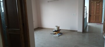 Room in 1 BHK Independent House at Sector 10a – for Rent