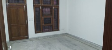 Room in 1 BHK Independent House at Sector 10a – for Rent