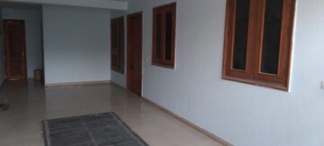Room in 1 BHK Independent House at Sector 10a – for Rent