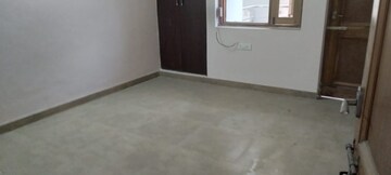Room in 1 BHK Independent House at Sector 10a – for Rent