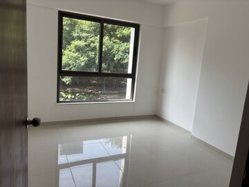 Room in 2 BHK Apartment at Supreme Belmac Residences, Kalyani Nagar – for Rent