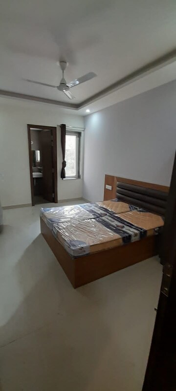 Bedroom in 1 BHK Independent House at Sector 10a – for Rent