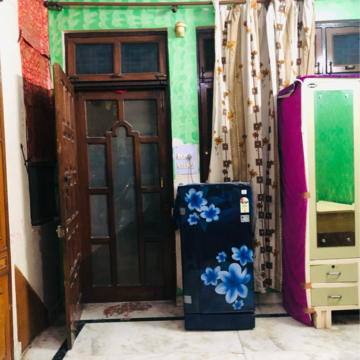 Living Room in 1 RK Villa at Sector 21 – for Rent