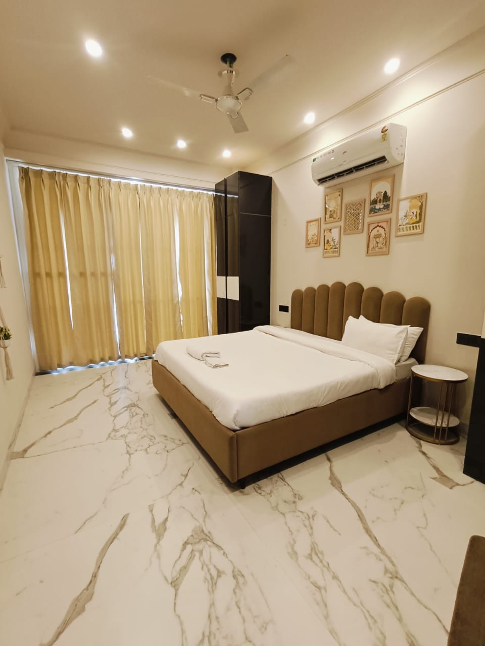 4 BHK + Pooja Room Apartment For Rent in Trishla City
