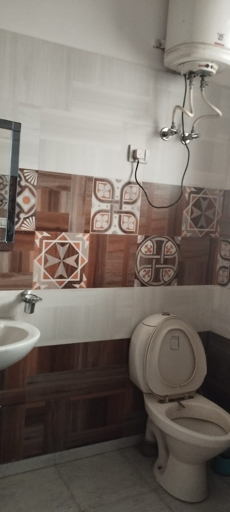 Bathroom, sector 10a 1 Bedroom 748 Sq.Ft. Independent House In Sector 10a Gurgaon 9052067