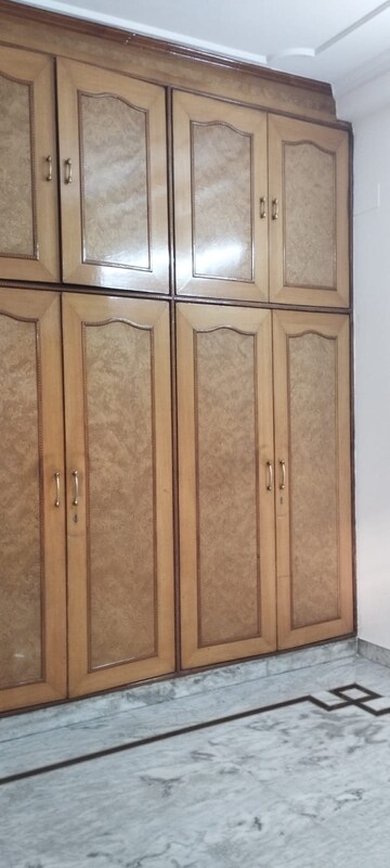 Furnished Amenities in 1 BHK Independent House at Sector 10a – for Rent