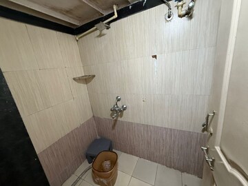 Bathroom in 1 BHK Apartment at Sapphire Lakeside, Powai – for Rent