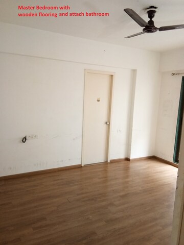 Room in 2 BHK Apartment at Makarba – for Rent