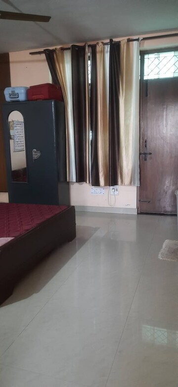 Living Room in 1 BHK Independent House at Sector 10a – for Rent