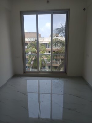 Room in 3 BHK Apartment at New Saket Apartment, Santacruz West – for Sale