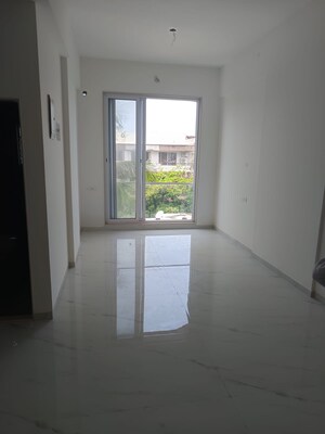 Room in 3 BHK Apartment at New Saket Apartment, Santacruz West – for Sale