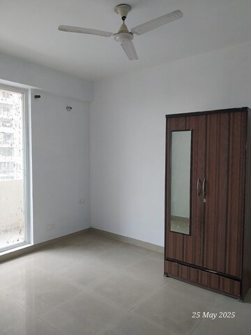 Room in 2 BHK Apartment at ACE Platinum, Zeta I Greater Noida – for Sale