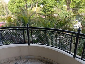 Balcony in 2 BHK Independent House at Sector 4 – for Rent