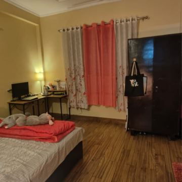 Bedroom in 2.5 BHK Villa at Sector 23 – for Rent