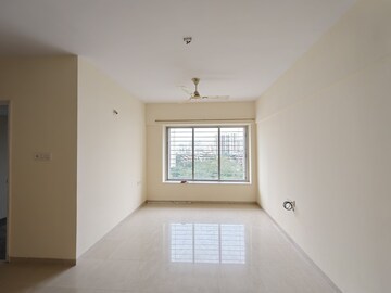 Room in 2.5 BHK Apartment at Siddhachal Phase 5 CHS Ltd, Vasant Vihar – for Rent