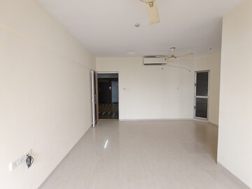 Room in 2.5 BHK Apartment at Siddhachal Phase 5 CHS Ltd, Vasant Vihar – for Rent