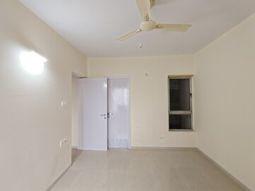 Room in 2.5 BHK Apartment at Siddhachal Phase 5 CHS Ltd, Vasant Vihar – for Rent