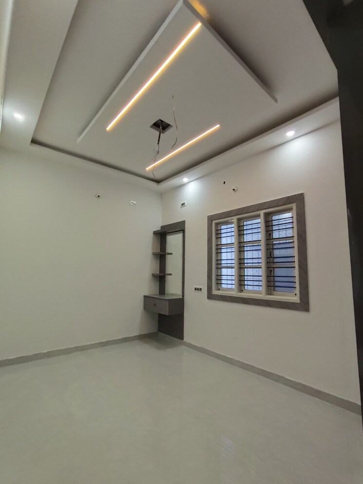 Room, nri layout 6+ Bedroom 5000 Sq.Ft. Builder Floor In Nri Layout Bangalore 9047822