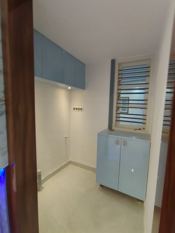 Kitchen, nri layout 6+ Bedroom 5000 Sq.Ft. Builder Floor In Nri Layout Bangalore 9047822