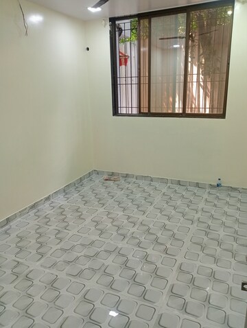 Room in 1 BHK Apartment at Juhu – for Rent