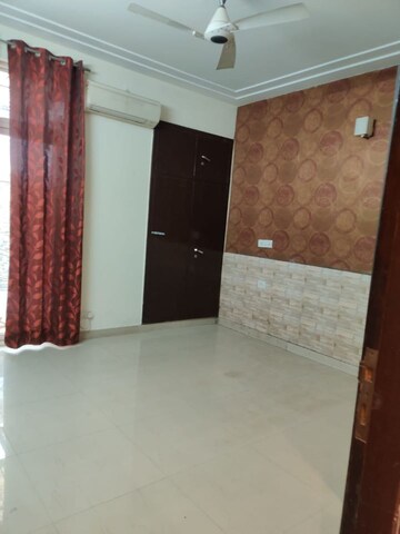 Room in 2 BHK Independent House at Sector 4 – for Rent