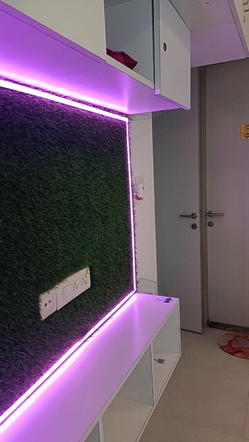 Furnished Amenities in 1 BHK Apartment at Sheth Vasant Oasis, Andheri East – for Rent