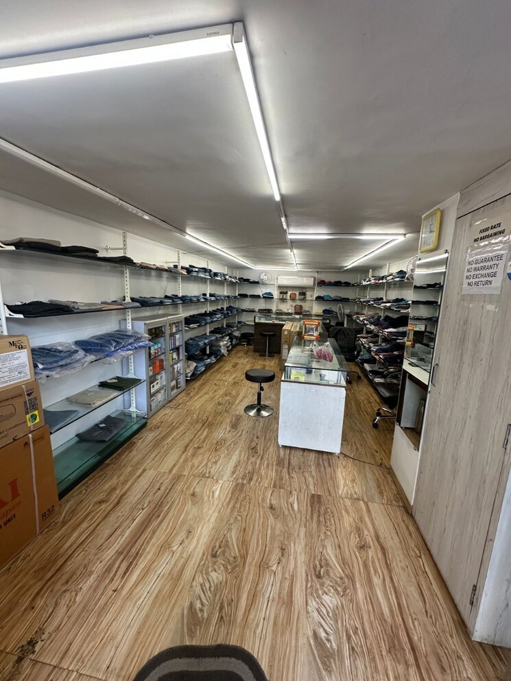 Exterior View, navrangpura Commercial Showroom 1500 Sq.Ft. In Navrangpura Ahmedabad 9052260