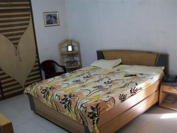 Bedroom in 3 BHK Independent House at Sector 4 – for Rent