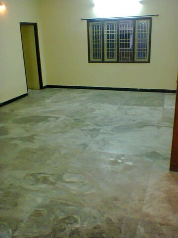Room in 3 BHK Independent House at Sector 4 – for Rent