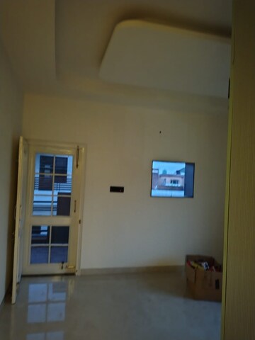 Room in 2 BHK Independent House at Sector 4 – for Rent