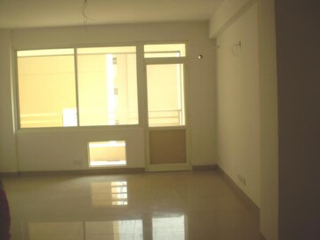 Room in 3 BHK Independent House at Sector 4 – for Rent