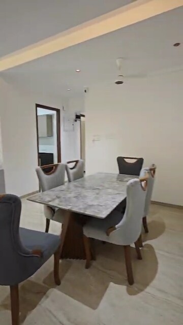 Team Area in 3 BHK Apartment at Andheri West – for Rent