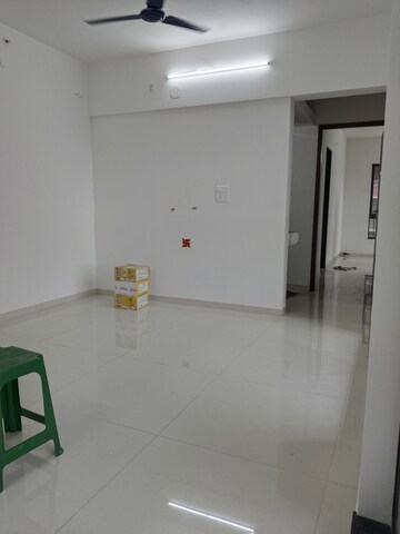 Room in 2 BHK Apartment at Shapoorji Pallonji Sensorium, Hinjewadi – for Rent