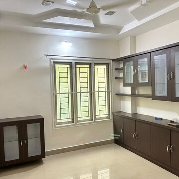 Room in 2 BHK Builder Floor at Madhapur – for Rent