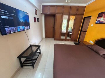 Team Area in 3 BHK Apartment at Versova – for Rent