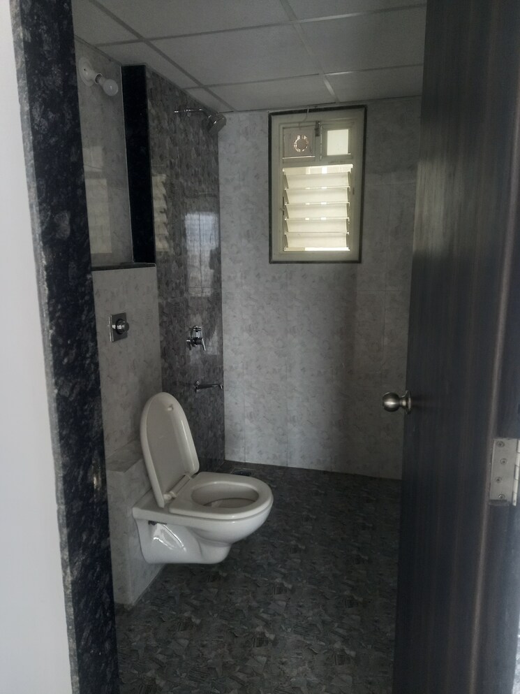 Bathroom, anandtara-sayajiraje-avenue 2 Bedroom 972 Sq.Ft. Apartment In Mundhwa Pune 9052354